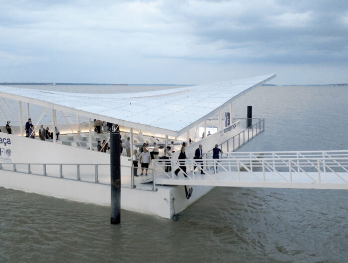 Aquapraça Unveiled at COP30. A floating plaza for a changing planet - Foto Peter White