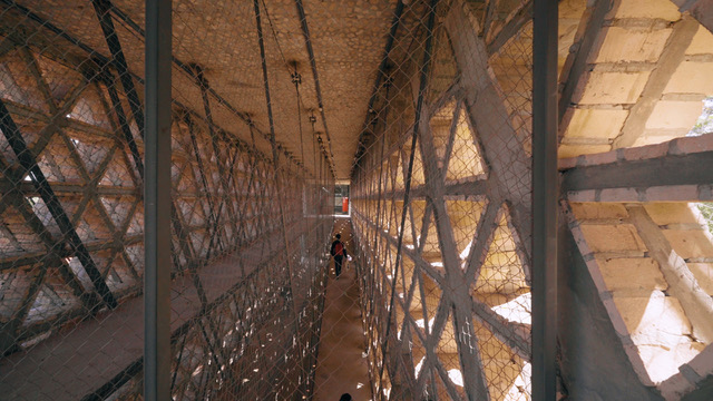 Proyecto FADA (facultad de arquitectura, diseño y arte), Asunción, Paraguay. Arquitectos Solano Benítez + Gabinete de Arquitectura. Film still por Tapio Snellman