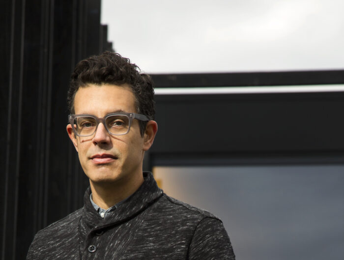 Adam Dayem - actual / office - Foto: Karen Pearson