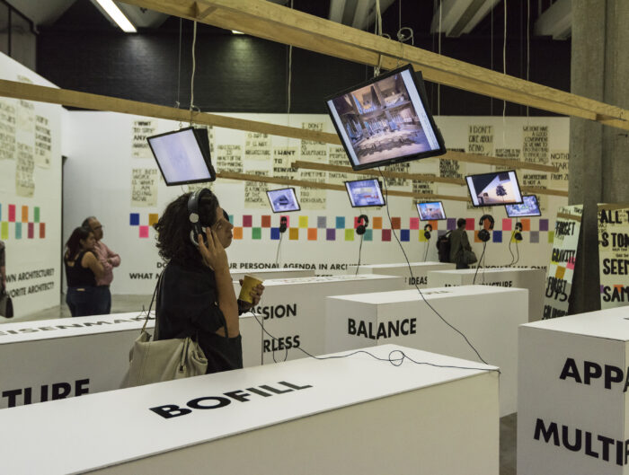 Vladimir Belogolovsky - Exhibition Something Other Than a Narrative, Galería José Luis Benlliure, UNAM, Mexico City, Mexico, 2017 - Foto: Luis Gordoa - Courtesy of Curatorial Project