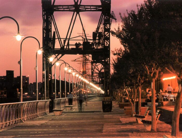 Paseo Publico Puerto Madero